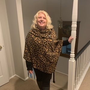 Meet your Posher, Elise